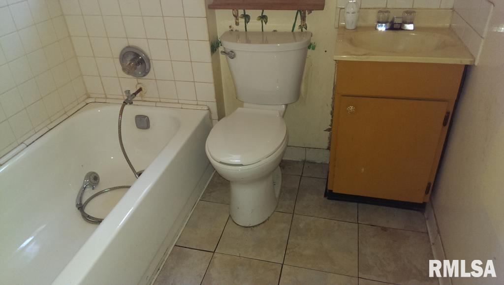 1825 2nd Street Moline, IL 61265 - Photo 6 of 10 Gallery Image 6