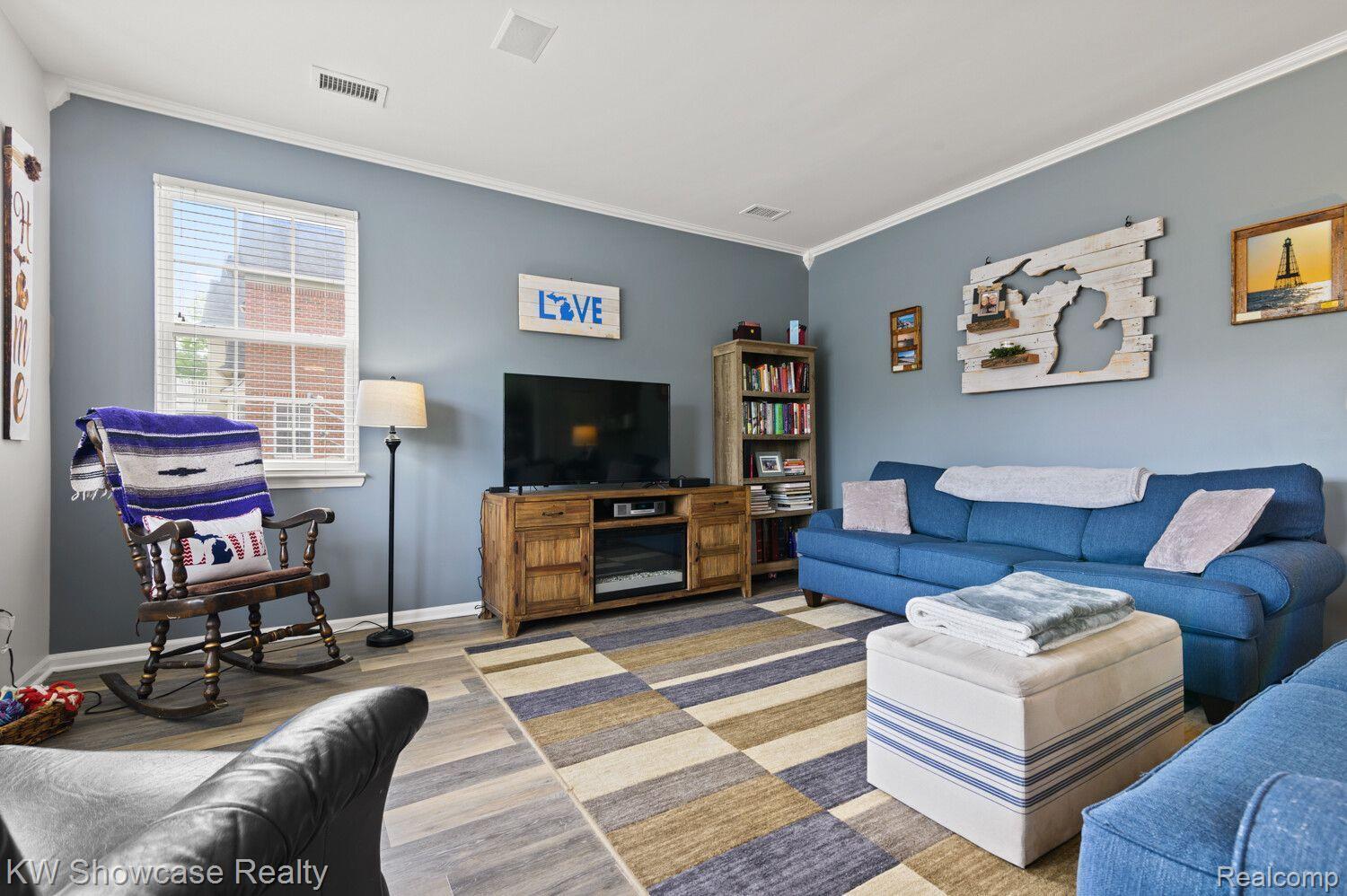 4301 Hampton Ridge Boulevard Howell, MI 48843 - Photo 4 of 25 Gallery Image 4