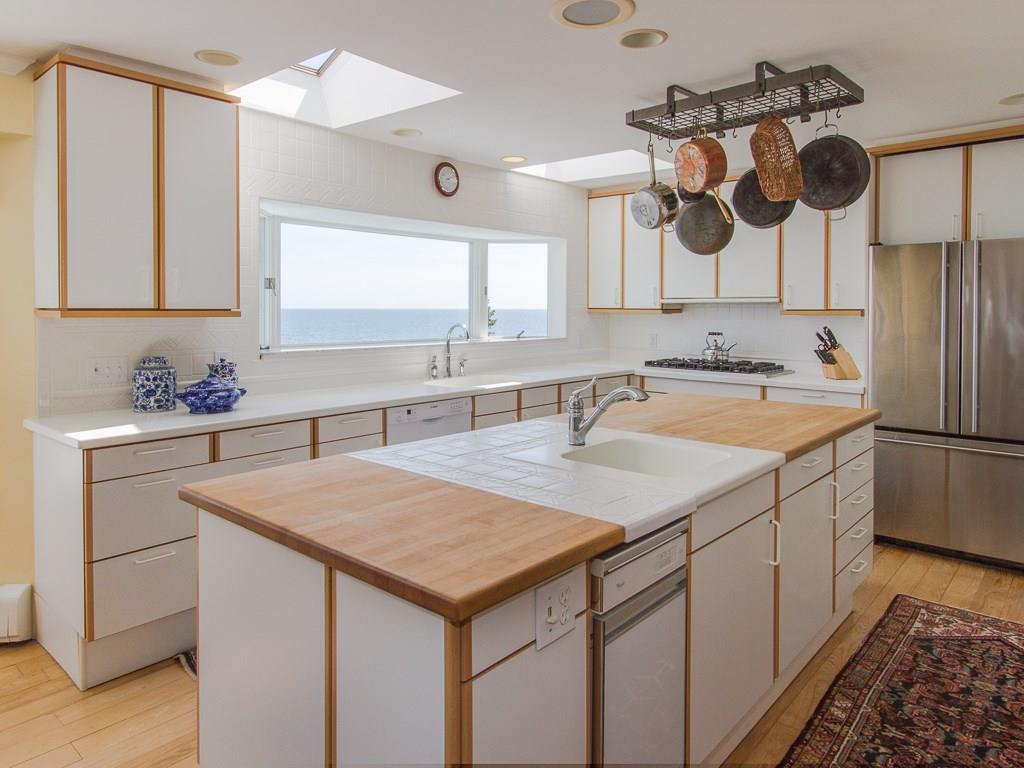 195 Roaring Spout Road Tenants Harbor, ME 04860 - Photo 15 of 32 Kitchen