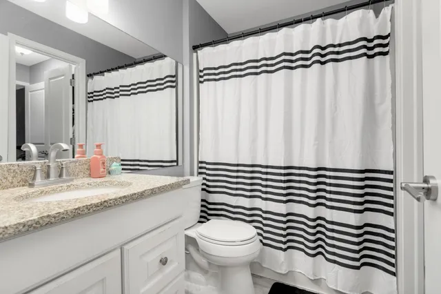 $173,000 | 1900 Coon Rapids Boulevard Northwest, Unit 1, Coon Rapids, MN 55433