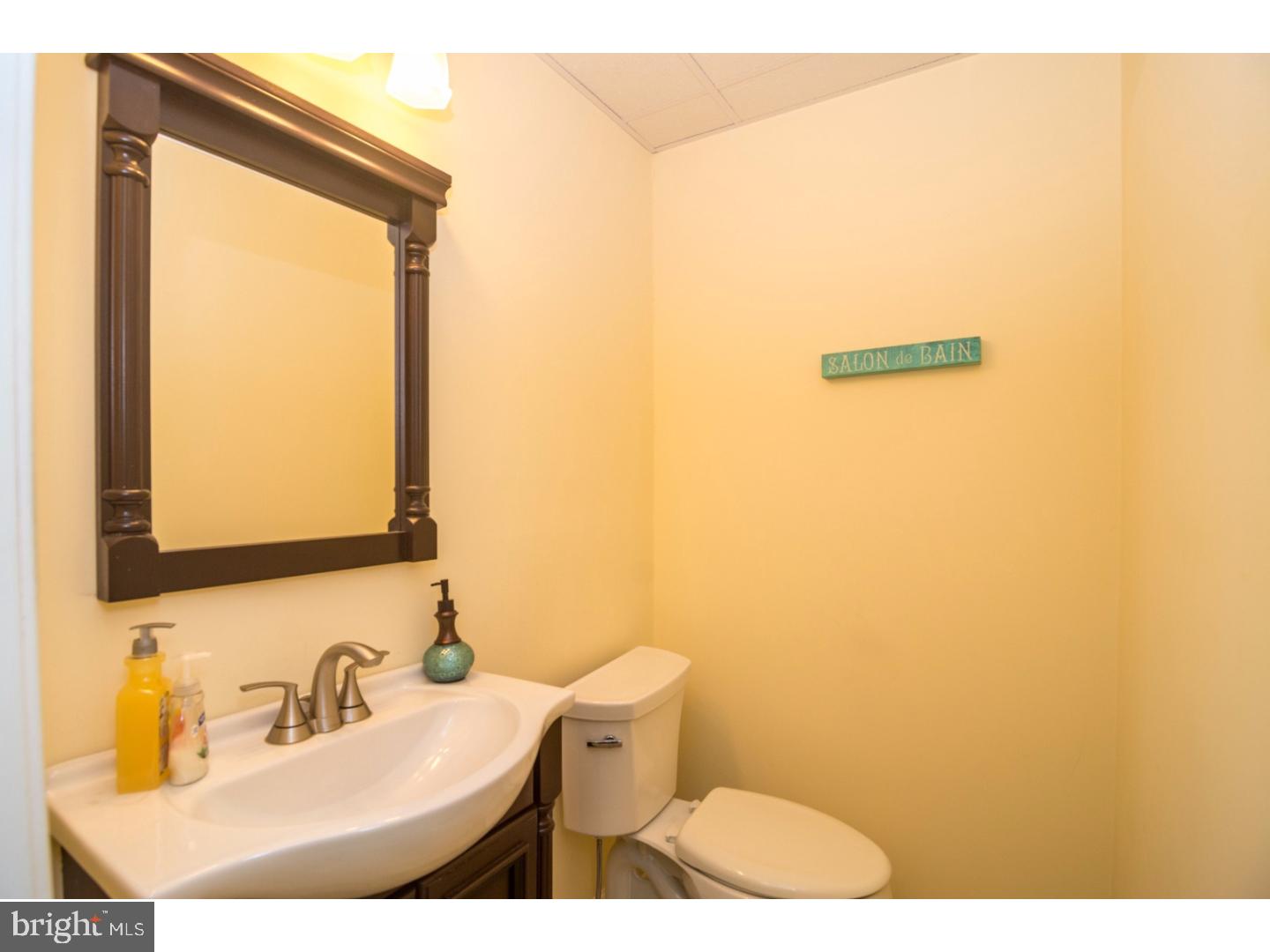 231 Overlook Road Ambler, PA 19002 - Photo 14 of 25 Half Bath