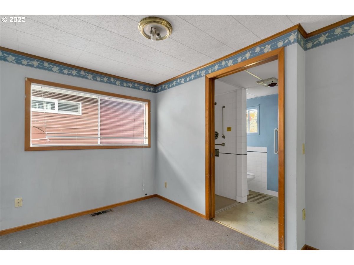 1110 6th Avenue Seaside, OR 97138 - Photo 25 of 48