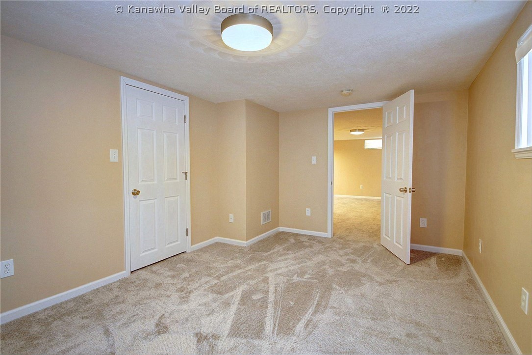 1018 Forest Road Charleston, WV 25314 - Photo 32 of 40 Gallery Image 32