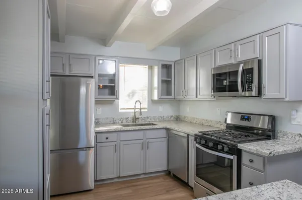 $1,790 | 2205 West Cambridge Avenue, Phoenix, AZ 85009