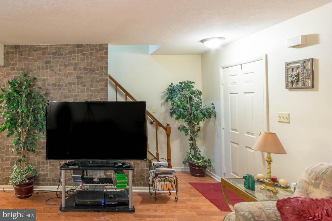 1018 Williamsburg Road Lancaster, PA 17603 - Photo 5 of 23 Gallery Image 5