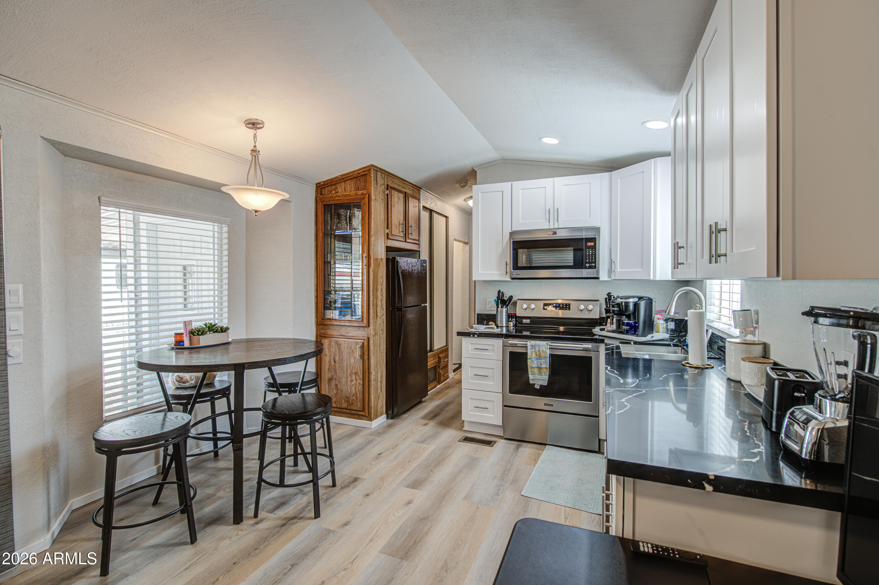 7750 East Broadway Road, Unit 562 Mesa, AZ 85208 - Photo 8 of 33 Kitchen 4