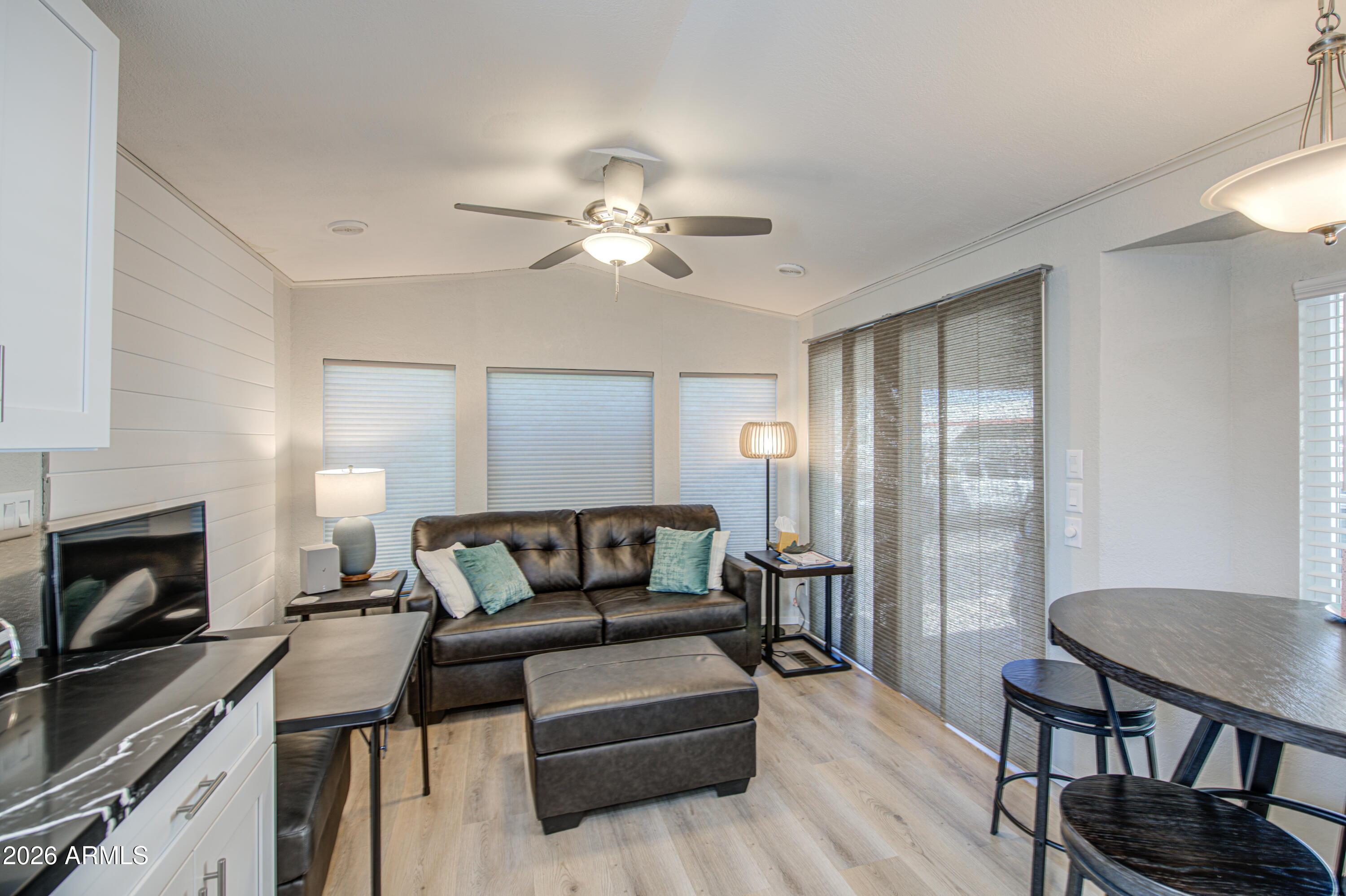 7750 East Broadway Road, Unit 562 Mesa, AZ 85208 - Photo 9 of 33 Kitchen 5