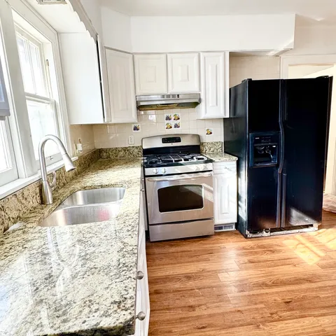 $345,000 | 712 South Spencer Street, Aurora, IL 60505