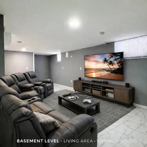 $345,000 | 712 South Spencer Street, Aurora, IL 60505