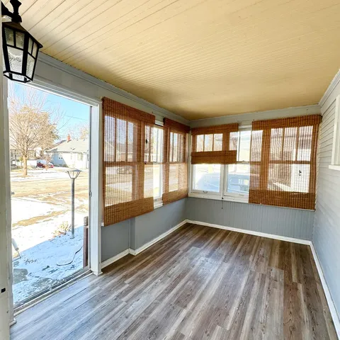 $345,000 | 712 South Spencer Street, Aurora, IL 60505