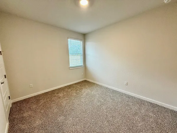 $2,400 | 433 Abruzzi Street, Leander, TX 78641