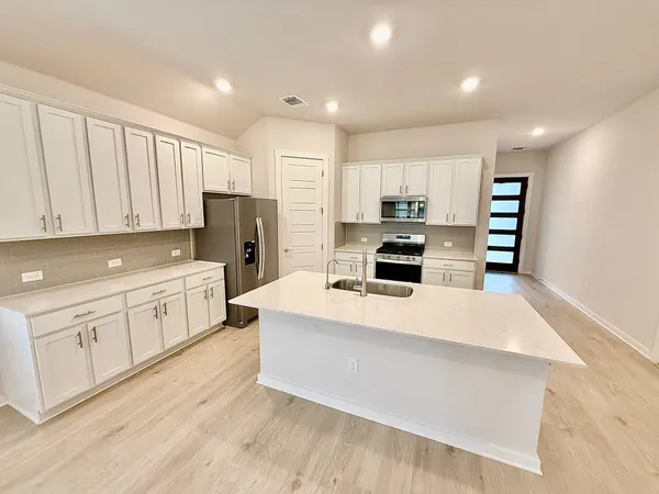 $2,400 | 433 Abruzzi Street, Leander, TX 78641