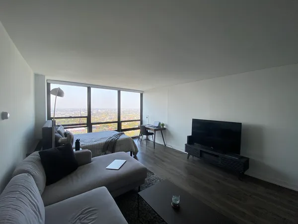 $2,250 | 1636 North Wells Street, Unit 3110, Chicago, IL 60614