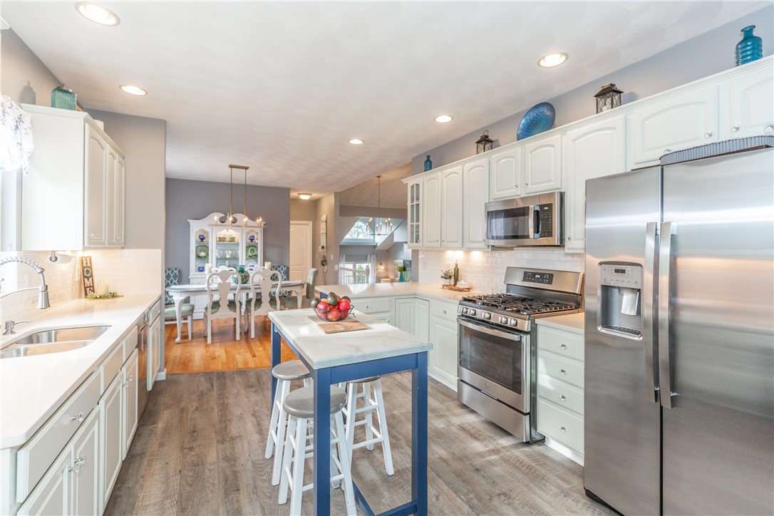 9 Countryside Drive Smithfield, RI 02917 - Photo 22 of 50