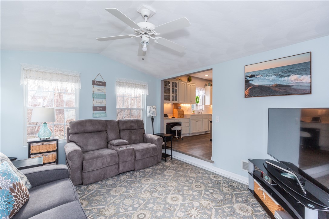 9 Countryside Drive Smithfield, RI 02917 - Photo 28 of 50