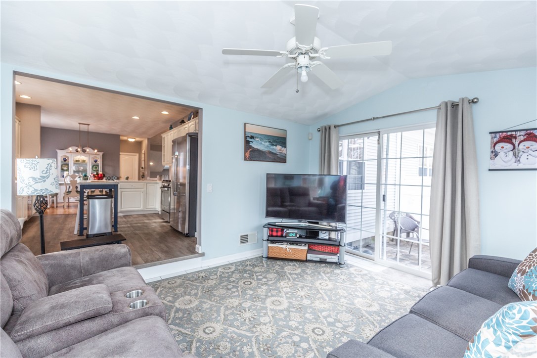 9 Countryside Drive Smithfield, RI 02917 - Photo 29 of 50