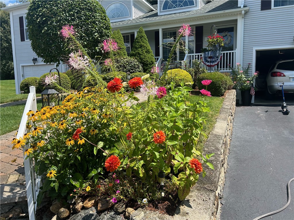 9 Countryside Drive Smithfield, RI 02917 - Photo 45 of 50