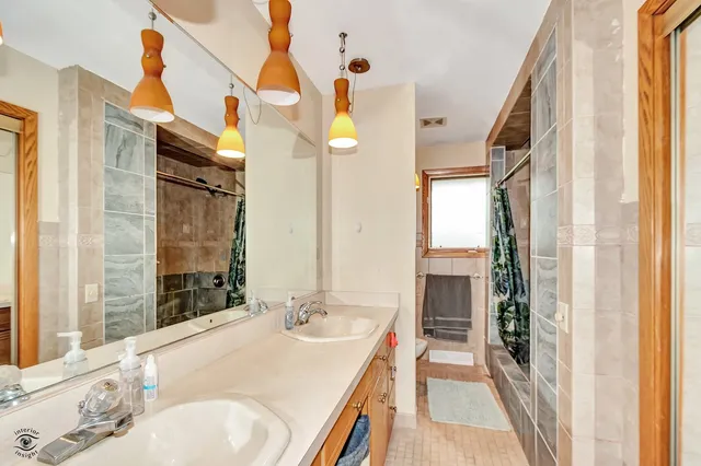 $500,000 | 17348 Bluff Road, Lemont, IL 60439