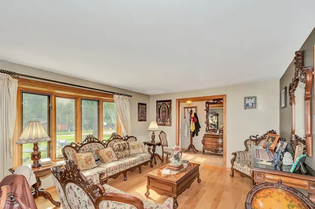 $500,000 | 17348 Bluff Road, Lemont, IL 60439