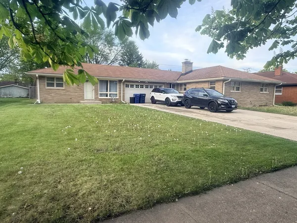 $459,000 | 2406 Pearsall Parkway, Waukegan, IL 60085
