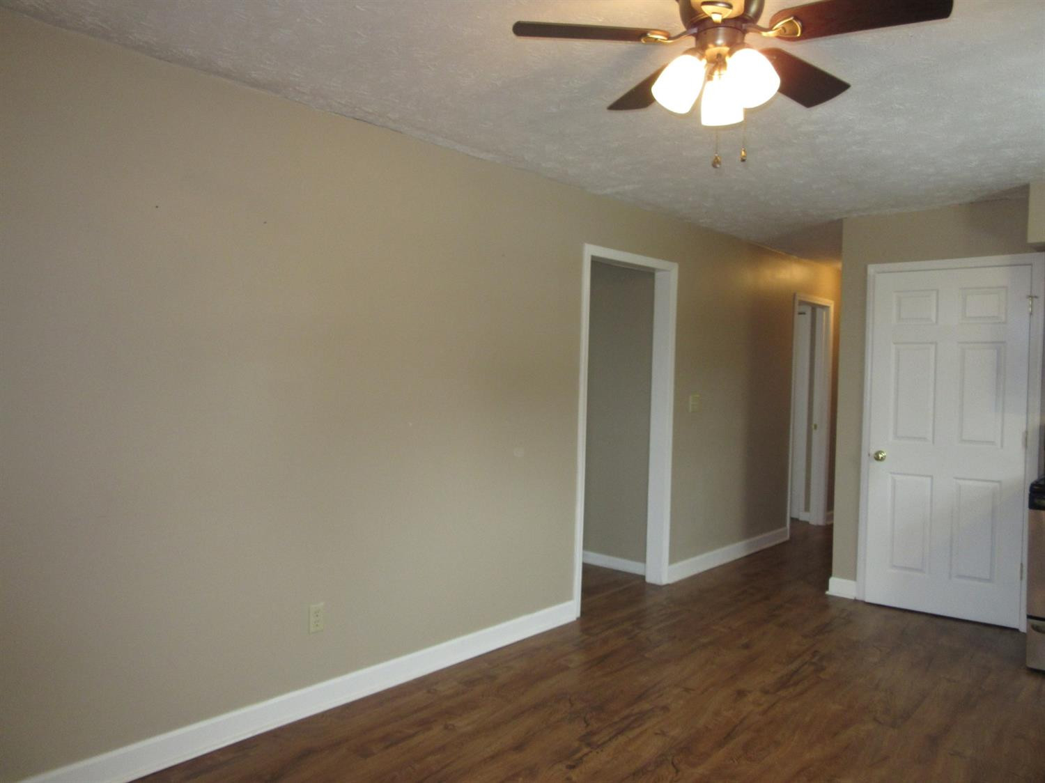225 Hill N Dell Road Paris, KY 40361 - Photo 10 of 52 Listing Photo