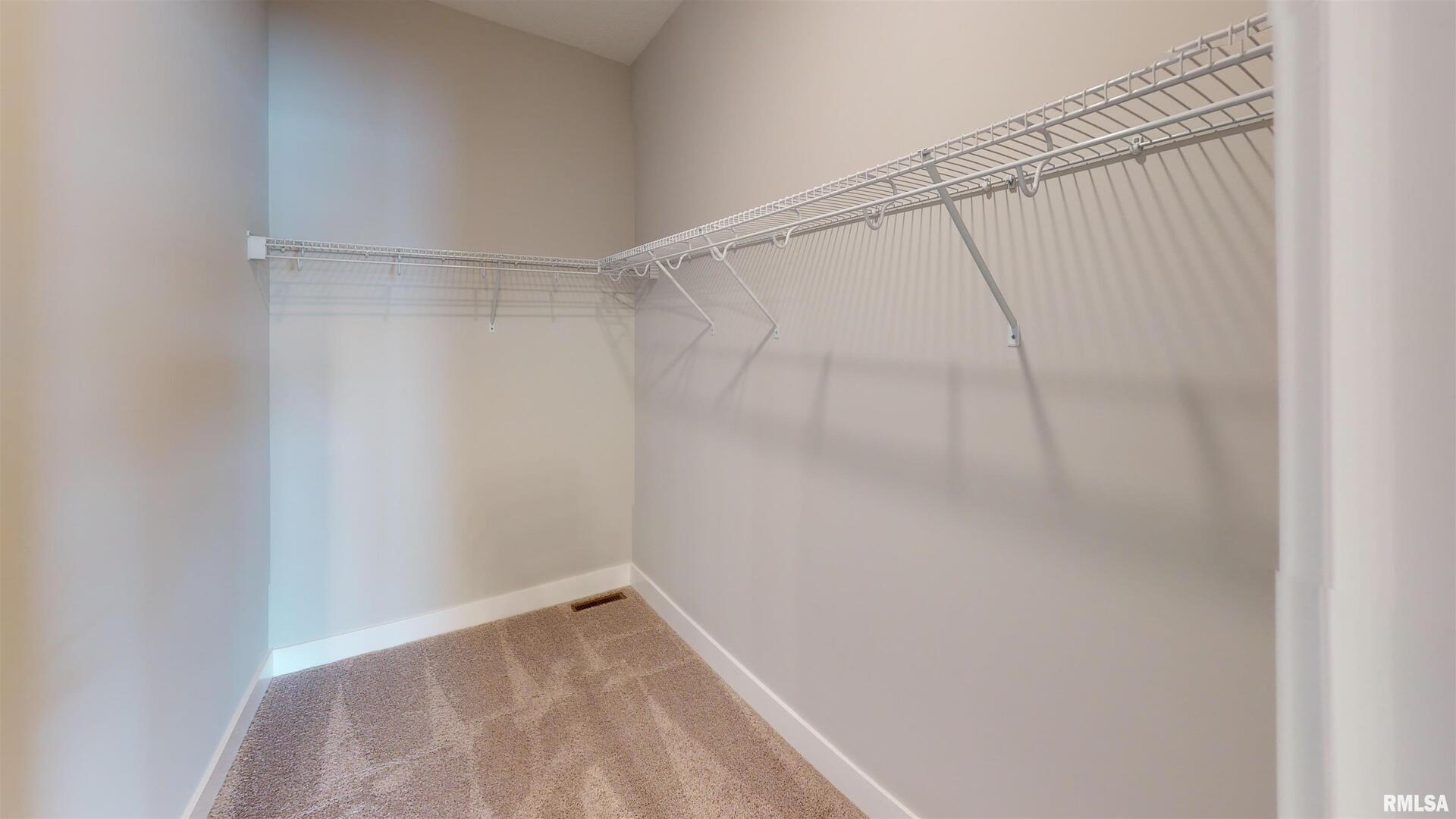 5919 Butterfield Court Bettendorf, IA 52722 - Photo 18 of 31