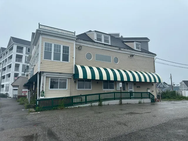 $1,250,000 | 379 A Ocean Boulevard, Hampton, NH 03842