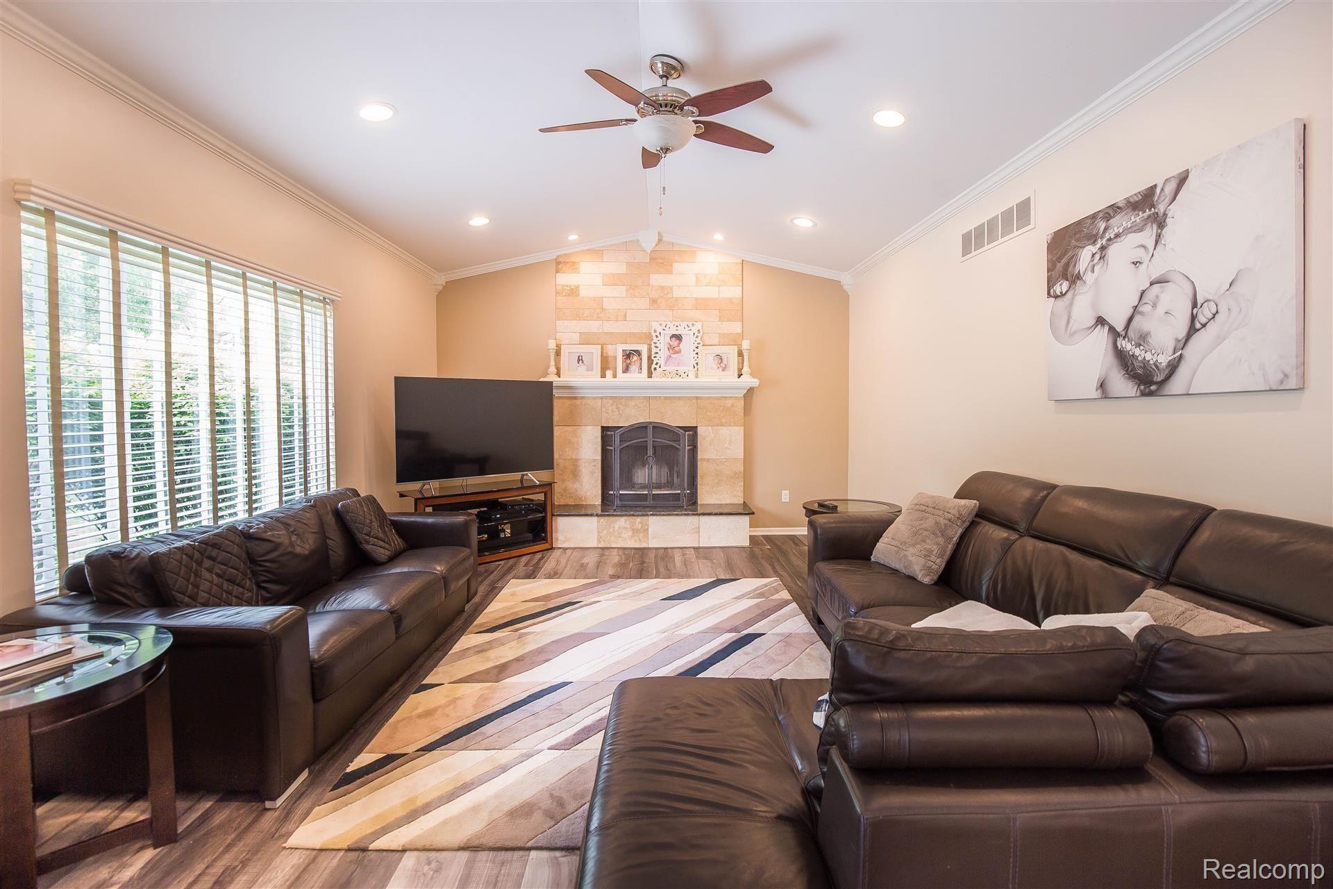 128 Chestnut Ridge Walled Lake, MI 48390 - Photo 11 of 29 Image -5.jpg
