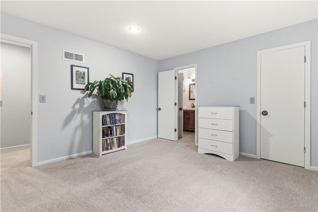 6817 Lakeshore Drive Raytown, MO 64133 - Photo 28 of 73