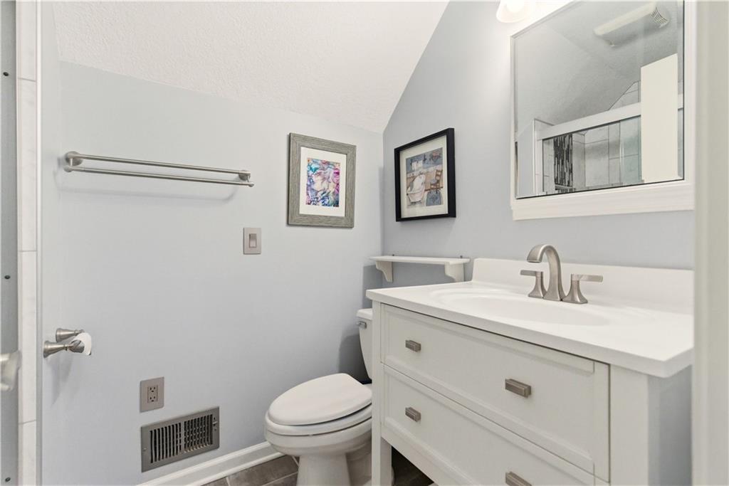 6817 Lakeshore Drive Raytown, MO 64133 - Photo 44 of 73