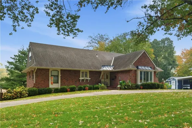 $475,000 | 6817 Lakeshore Drive, Raytown, MO 64133