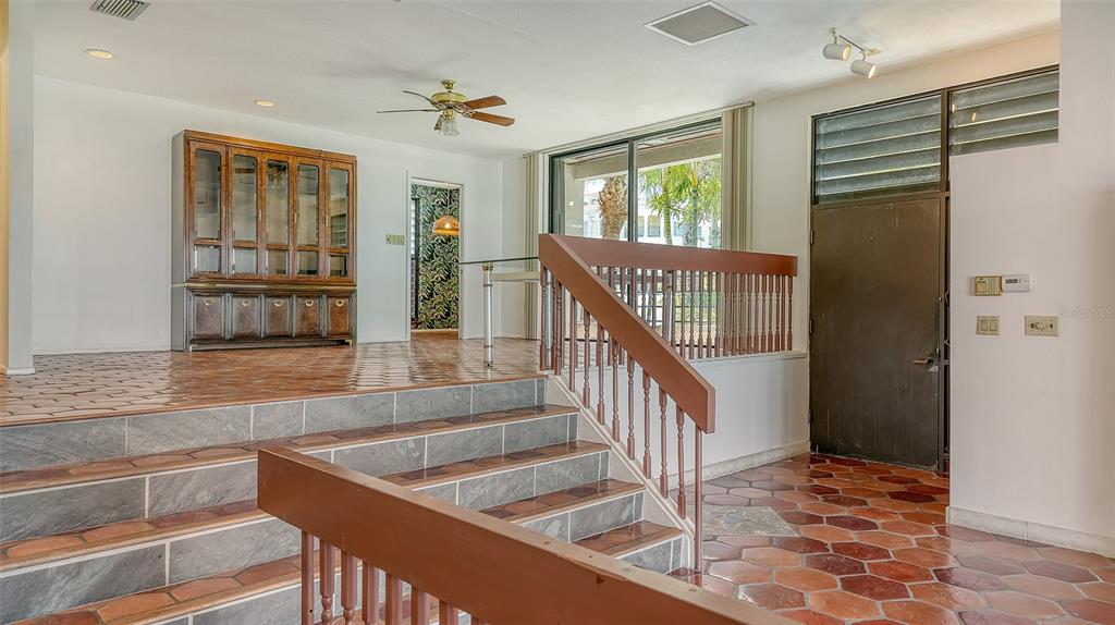 222 Beach Road, Unit 7 Sarasota, FL 34242 - Photo 17 of 61 Gallery Image 17
