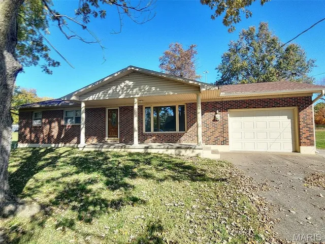 $189,000 | 310 Arlington Drive, Scott City, MO 63780