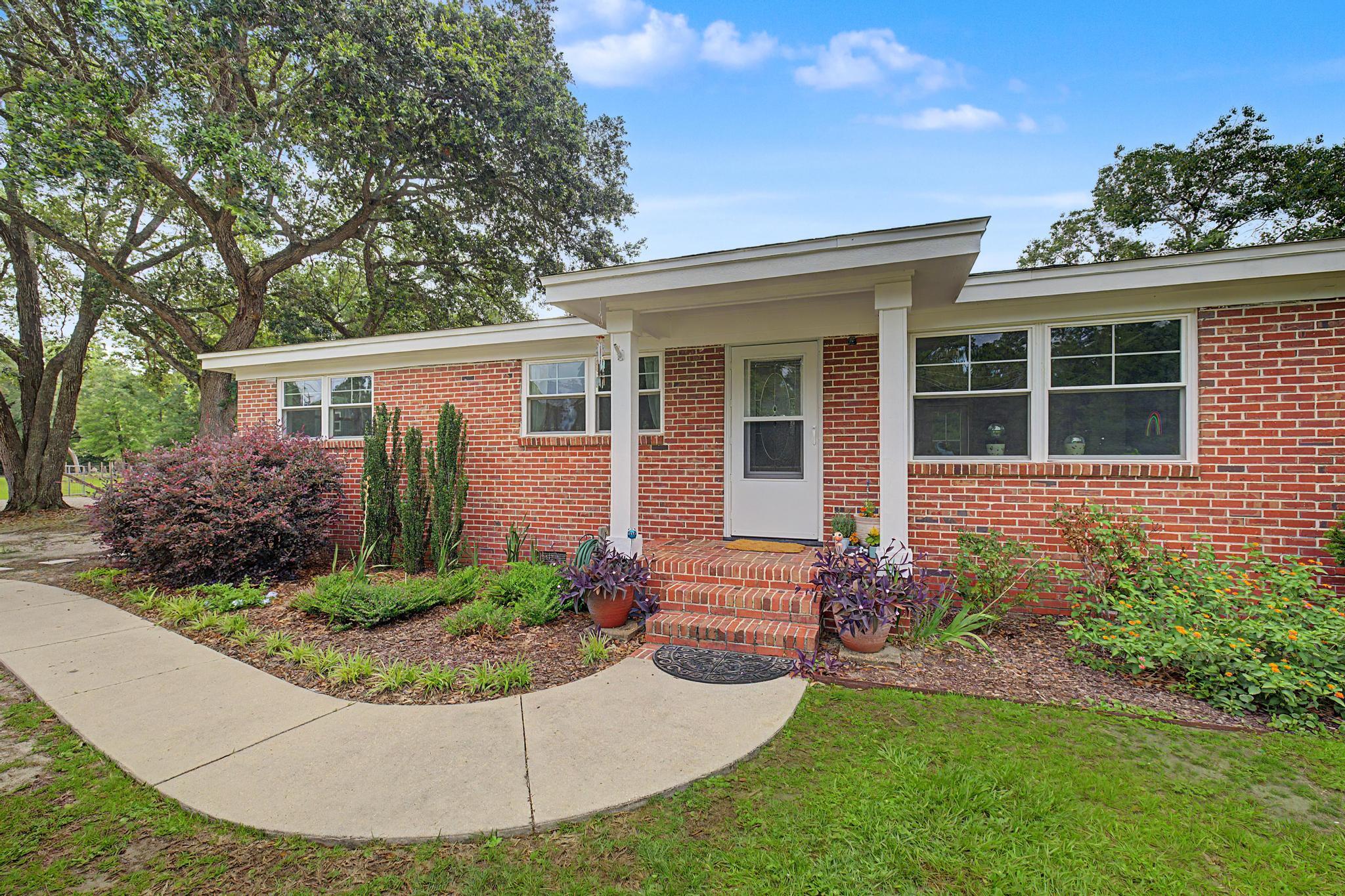 1850 Garcon Point Road Milton, FL 32583 - Photo 3 of 65