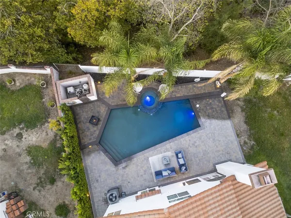 $1,050,000 | 25010 Foxtail Court, Stevenson Ranch, CA 91381
