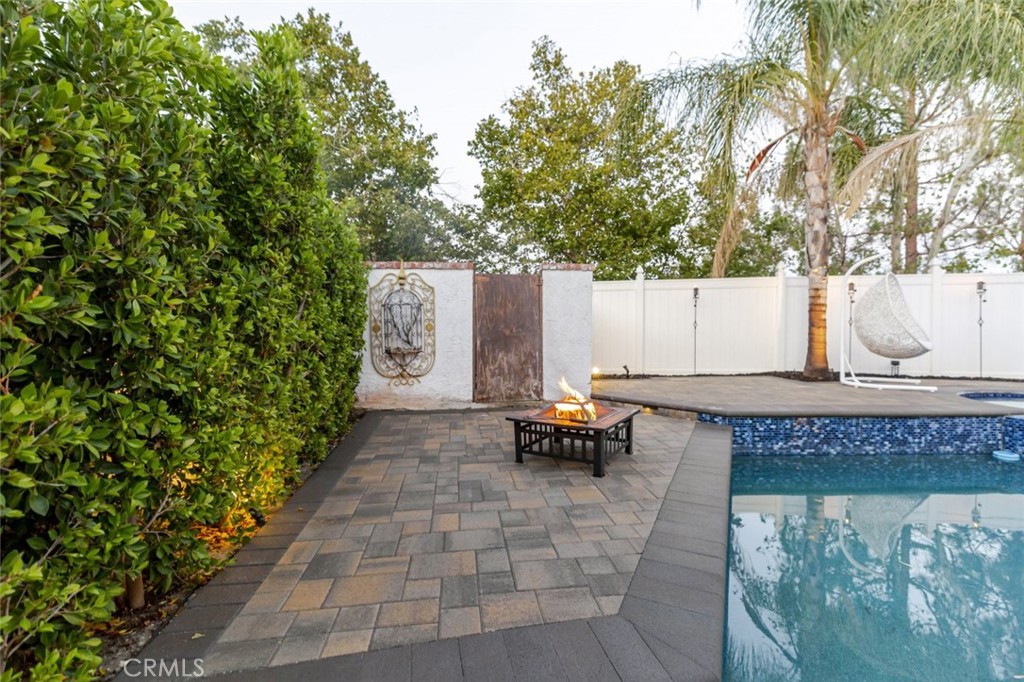 25010 Foxtail Court Stevenson Ranch, CA 91381 - Photo 7 of 64 a outdoor view with sitting space