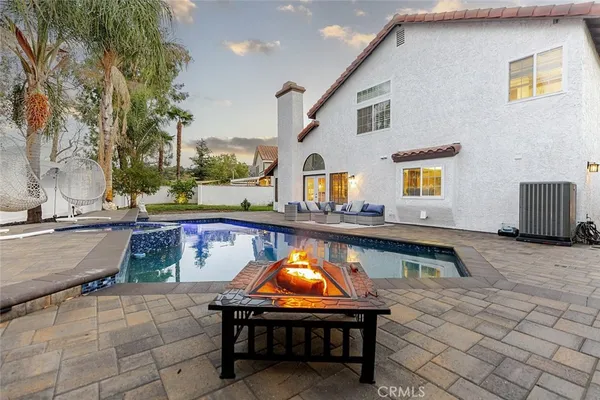 $1,050,000 | 25010 Foxtail Court, Stevenson Ranch, CA 91381