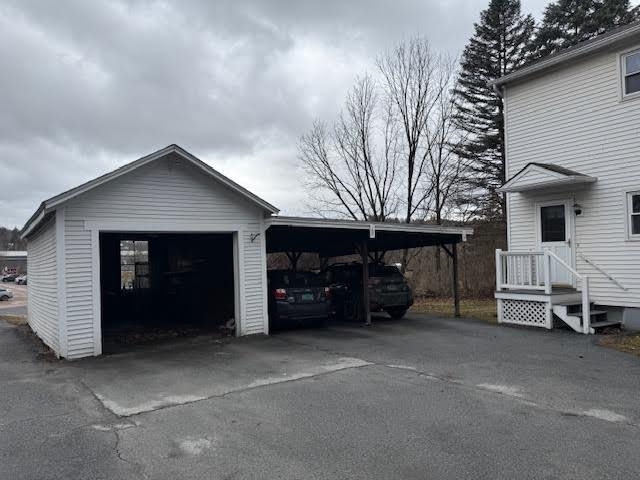 77 Ayers Street Barre, VT 05641 - Photo 3 of 10