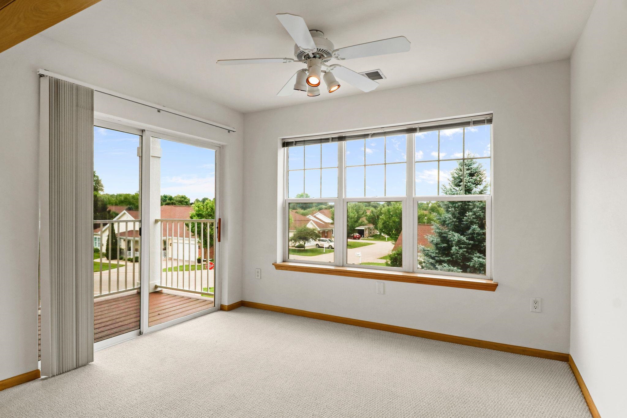 6828 Parkside Circle Windsor, WI 53532 - Photo 10 of 46