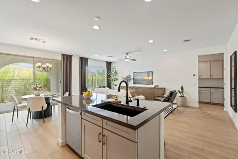 $775,000 | 6455 North 17th Place, Phoenix, AZ 85016