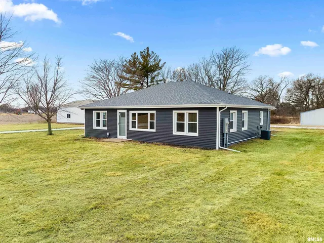 $429,900 | 5621 Martin Weber Road, Glasford, IL 61533