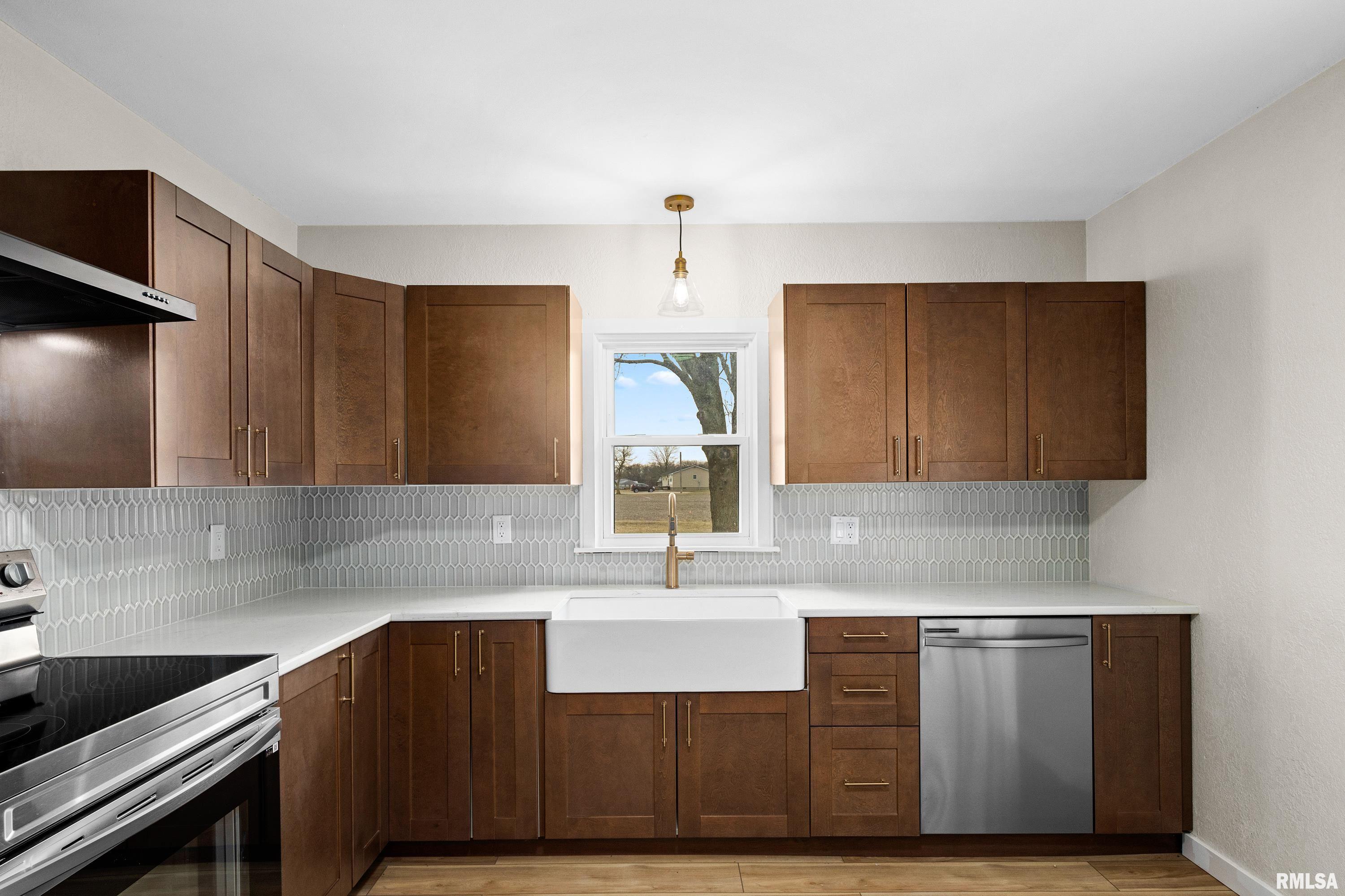 5621 Martin Weber Road Glasford, IL 61533 - Photo 32 of 69