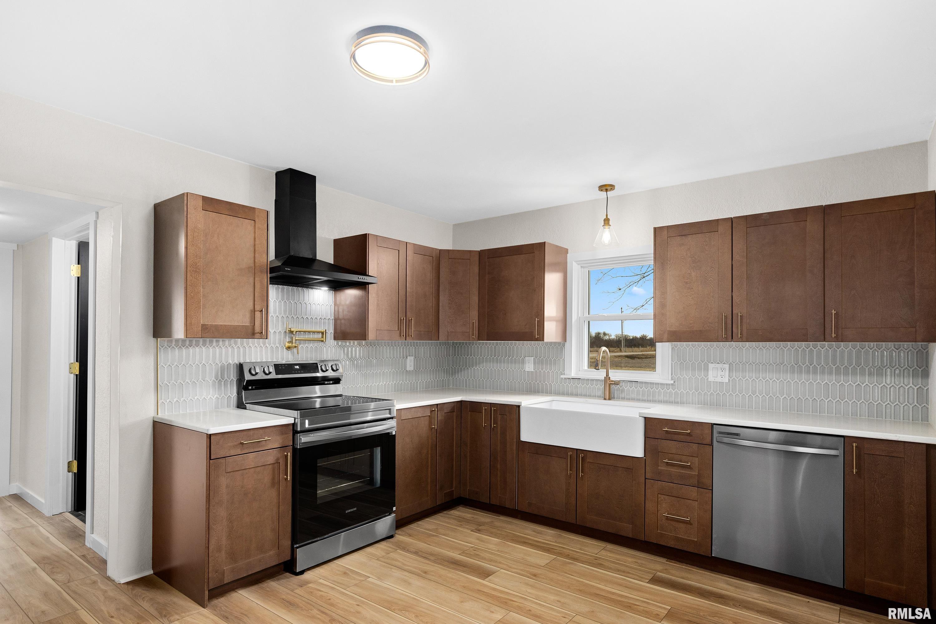 5621 Martin Weber Road Glasford, IL 61533 - Photo 33 of 69