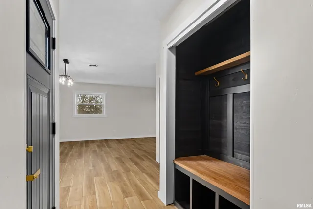 $429,900 | 5621 Martin Weber Road, Glasford, IL 61533