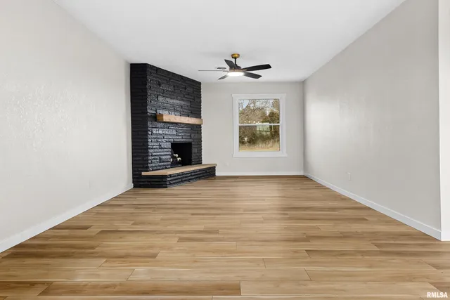 $429,900 | 5621 Martin Weber Road, Glasford, IL 61533