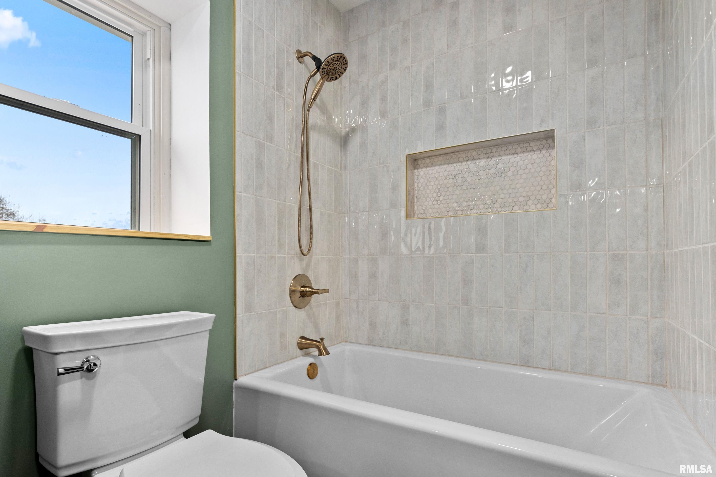 5621 Martin Weber Road Glasford, IL 61533 - Photo 54 of 69