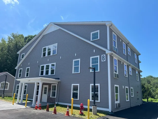 $1,850 | 68 B Spring Street, Unit B5, Mansfield, MA 02048