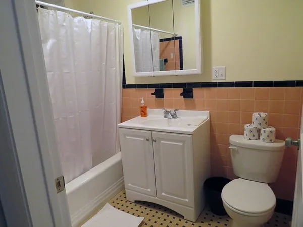 $2,925 | 1463 Beacon Street, Unit 4, Brookline, MA 02446