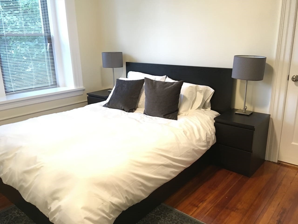 1463 Beacon Street, Unit 4 Brookline, MA 02446 - Photo 7 of 11