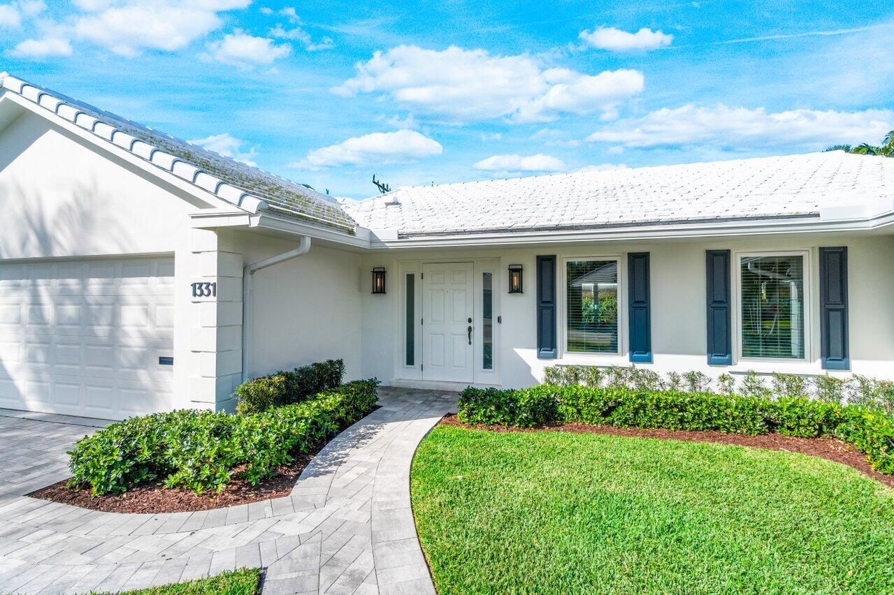 1331 Mulberry Way Boca Raton, FL 33486 - Photo 5 of 30 005-1331MulberryWay-BocaRaton-FL-33486-S